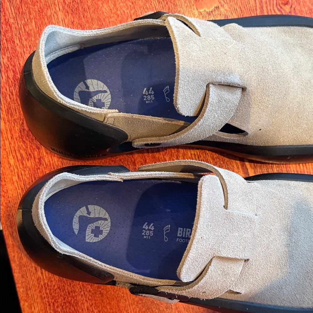 Birkenstock Men's Tan Suede Loafers Size 44 Like New.
Purchased in Paris France - Picture 5 of 7